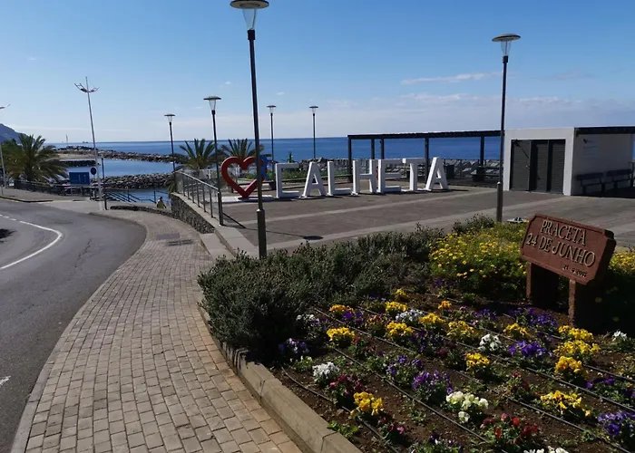 Chale Esmeralda - Charming Studios In Calheta Beach